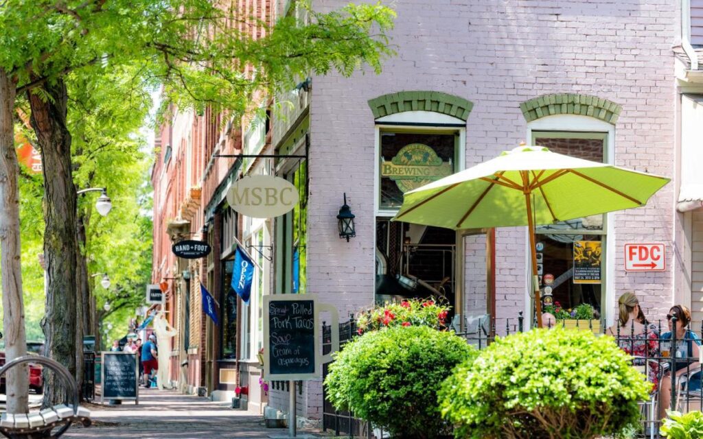 Corning, NY A guide to hotels, museums and festivals in Corning, NY